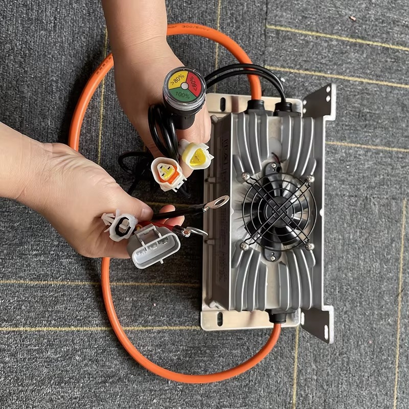 48V 60V 72V 80V Li-ion Lifepo4 - огляд і ціна 72V 15A Fast Charger